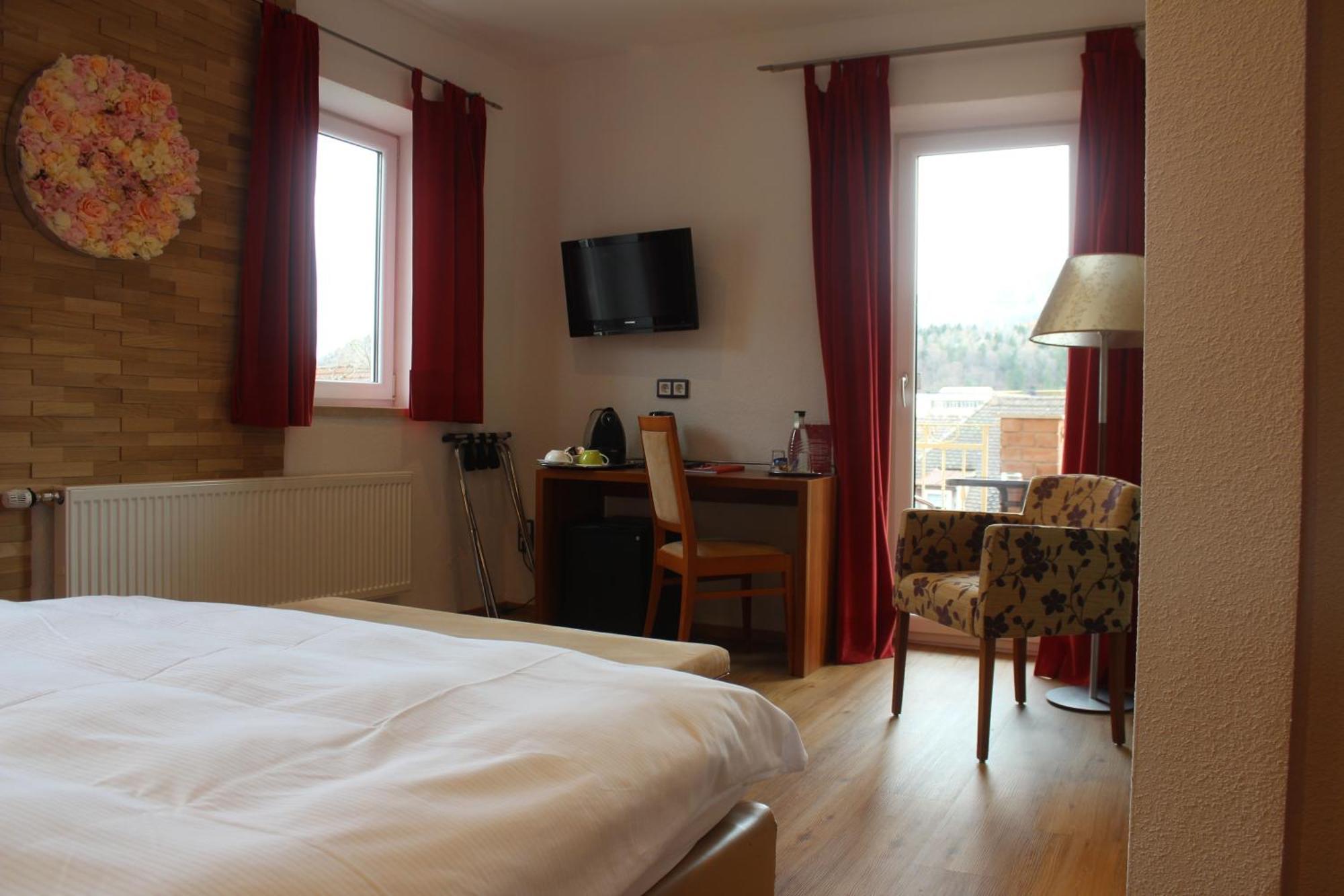 Hotel Almrausch บาดไรเฮนฮัล ภายนอก รูปภาพ