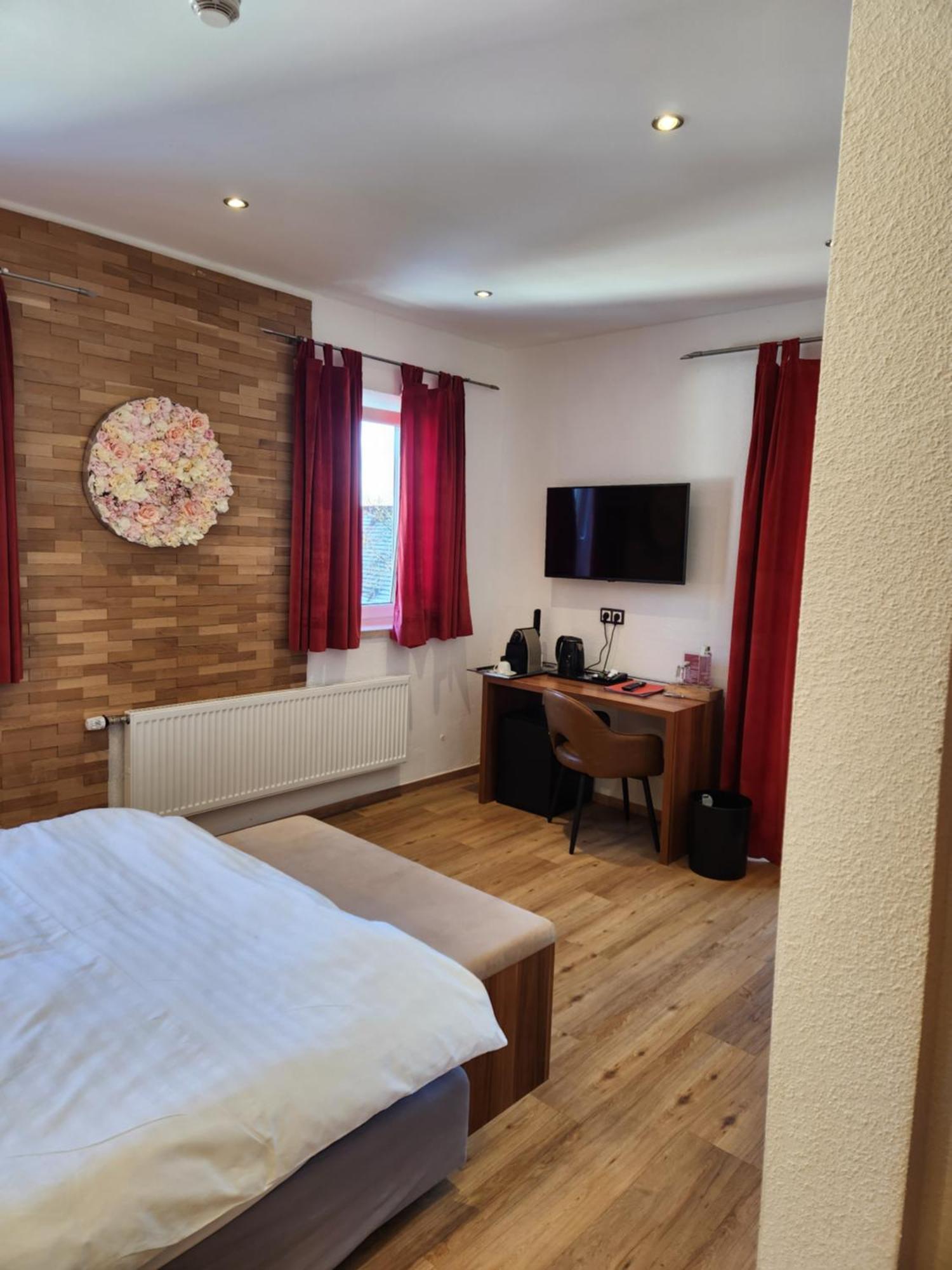 Hotel Almrausch บาดไรเฮนฮัล ภายนอก รูปภาพ