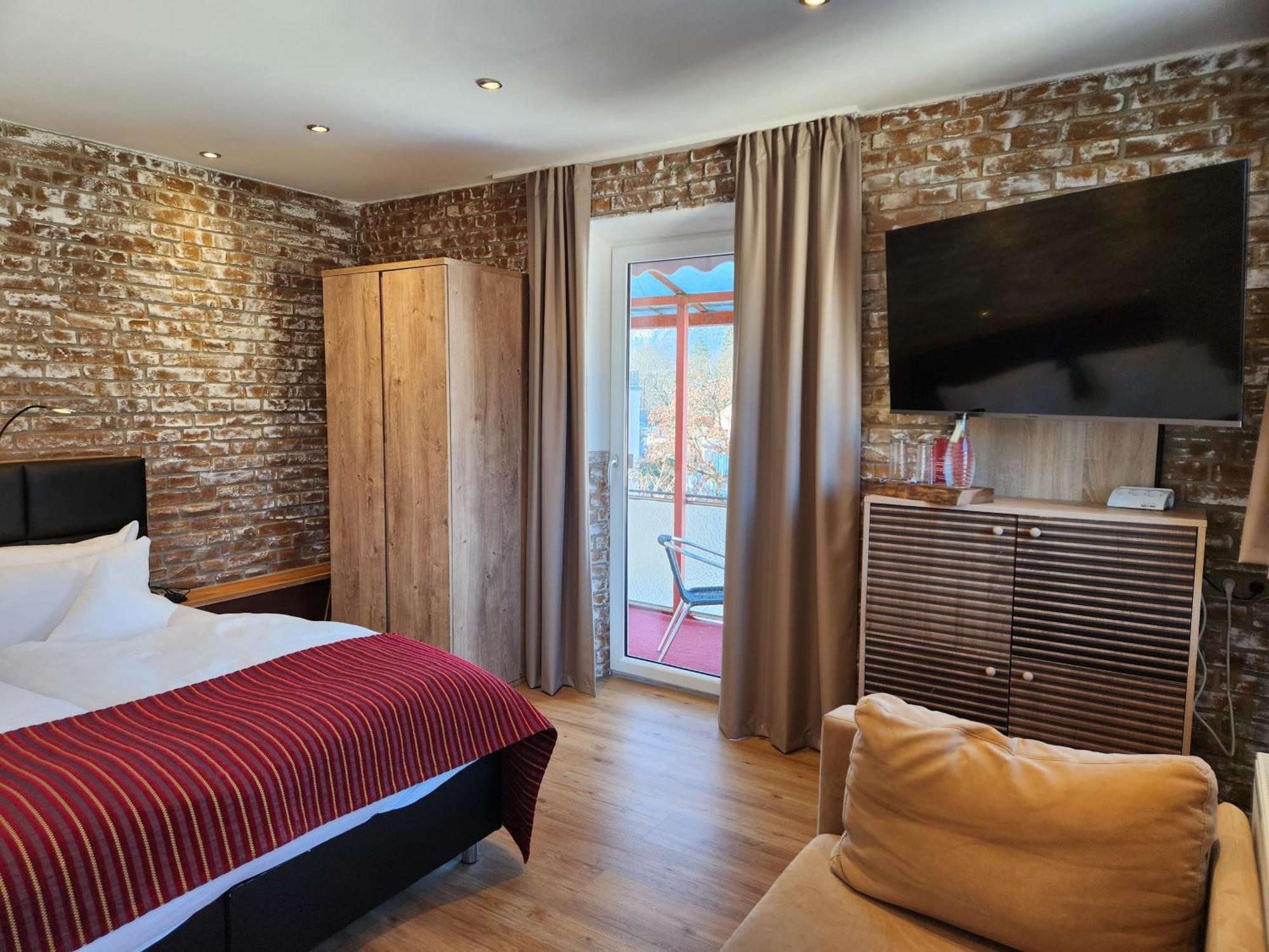 Hotel Almrausch บาดไรเฮนฮัล ภายนอก รูปภาพ